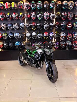 KAWASAKI Z900 